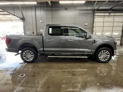 New 2025 Ford F-150 Lariat Crew Cab Truck for sale in St. Joseph MO