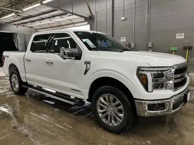 New 2025 Ford F-150 Lariat Crew Cab Truck for sale in St. Joseph MO
