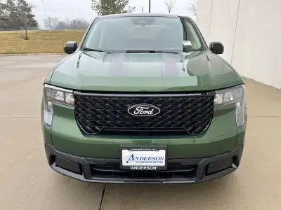 New 2025 Ford Maverick XLT Crew Cab Truck for sale in St. Joseph MO