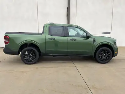 New 2025 Ford Maverick XLT Crew Cab Truck for sale in St. Joseph MO