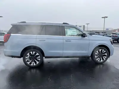 New 2025 Ford Expedition Platinum SUV/Crossover for sale in St. Joseph MO