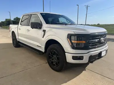 New 2025 Ford F-150 XLT Crew Cab Truck for sale in St. Joseph MO
