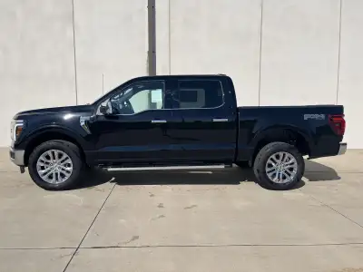 New 2025 Ford F-150 Lariat Crew Cab Truck for sale in St. Joseph MO