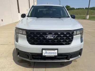 New 2025 Ford Maverick XLT Crew Cab Truck for sale in St. Joseph MO