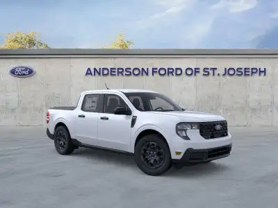 New 2025 Ford Maverick XLT Crew Cab Truck for sale in St. Joseph MO